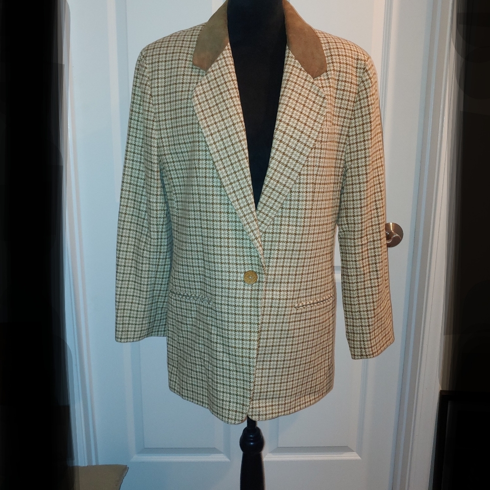 Vintage Size 14 Ann Taylor Studio Wool Blazer with Suede Collar